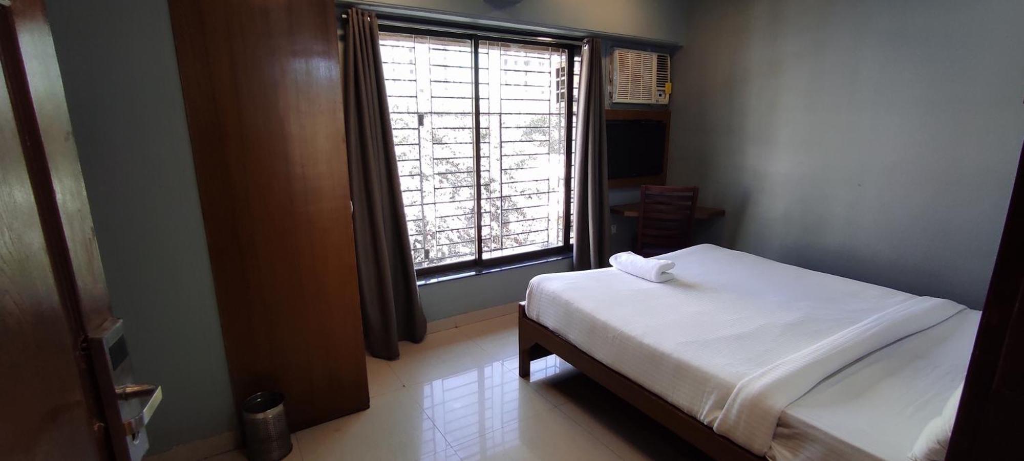 Hotel Cruz Royale Mumbai Kültér fotó