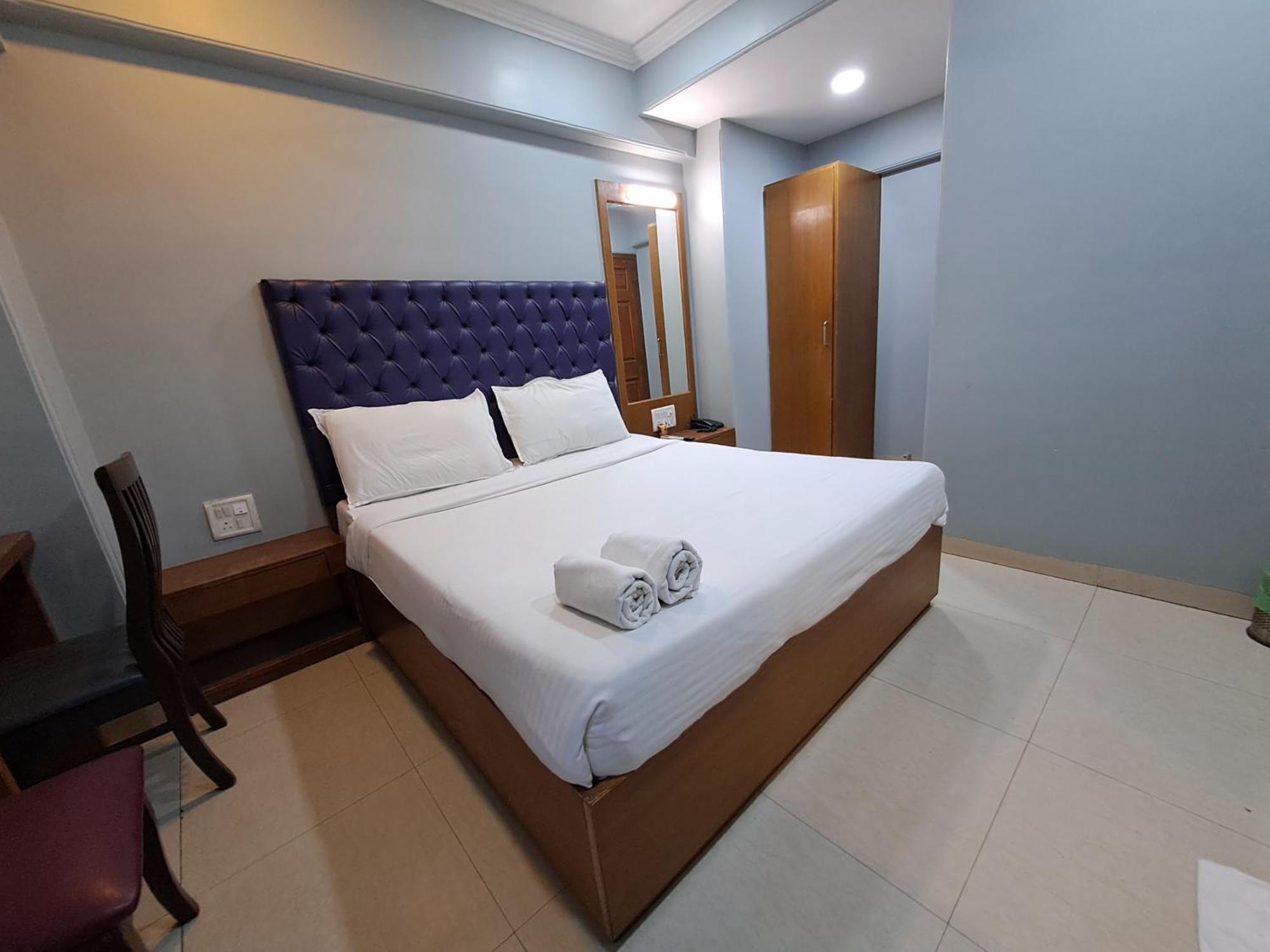 Hotel Cruz Royale Mumbai Kültér fotó